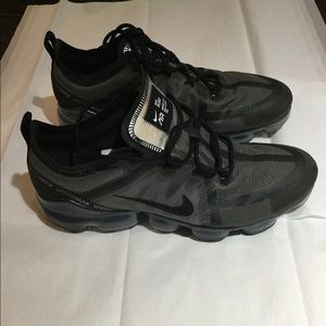 Nike vapor max shoes size 11